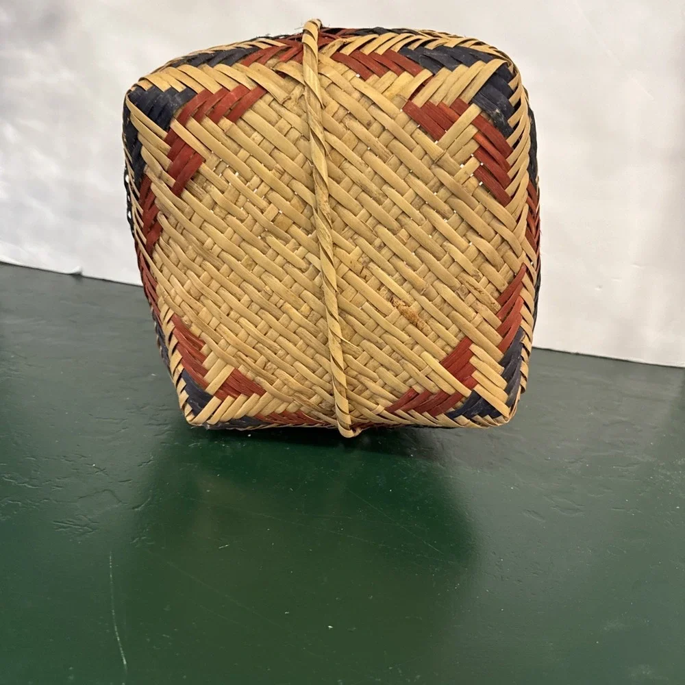ANTIQUE CHOCTAW Medium Size‎ Basket